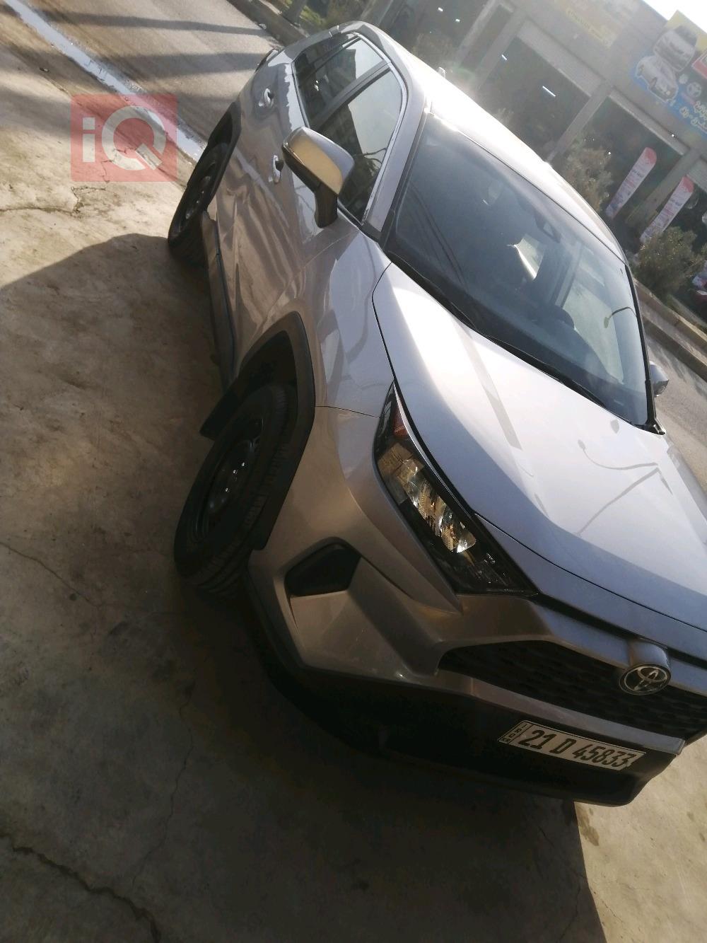 تويوتا راف 4